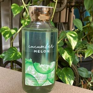 Bath & Body Works Cucumber Melon Body Wash - Green and White